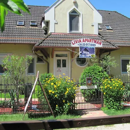 Livia Apartman バラトンレッレ